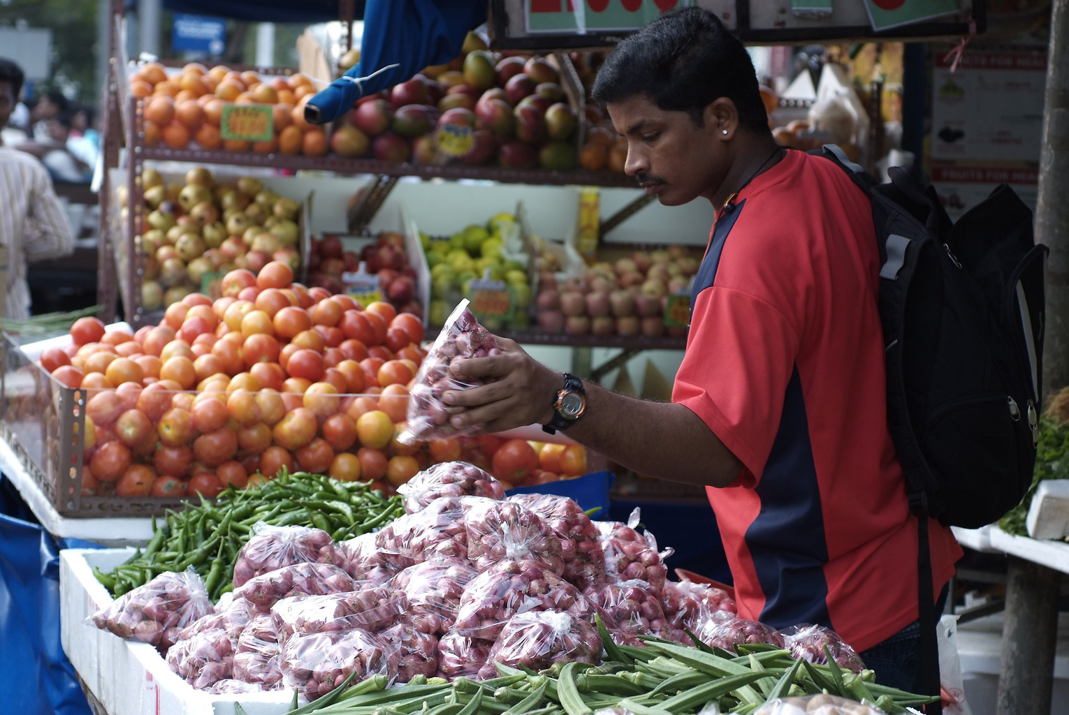 Konferens i Singapore med stadsvandring på marknaden